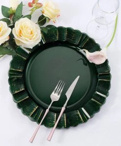HIER_4710 Disposable Dinnerware 6 Pack | 13" Round Hunter Emerald Green Acrylic Plastic Charger Plates With Gold Brushed Wavy Scalloped Rim