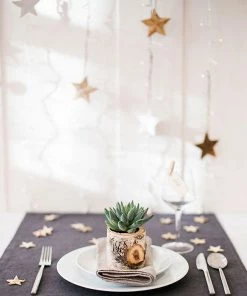 HIER_5110 300 Pcs Gold Twinkling Metallic Foil Star Table Confetti Sprinkles