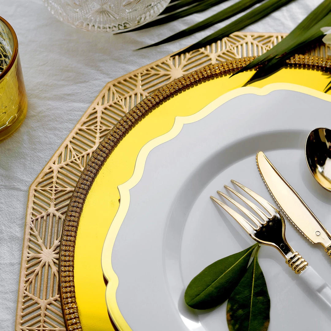 HIER_5441 10 Pack | White 10" Plastic Dinner Plates Disposable Tableware Round With Gold Scalloped Rim 7 HIER_5441 10 Pack | White 10" Plastic Dinner Plates Disposable Tableware Round With Gold Scalloped Rim