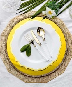 HIER_5441 10 Pack | White 10" Plastic Dinner Plates Disposable Tableware Round With Gold Scalloped Rim