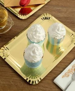 HIER_5442 Disposable Dinnerware 10 Pack | Metallic Gold 9" Paper Cardboard Serving Trays, Rectangle Party Platters With Scalloped Rim - 400 GSM