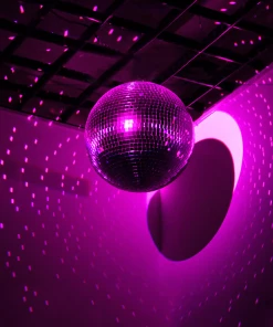 HIER_3300 20" Silver Disco Mirror Ball - Large Disco Ball With Hanging Swivel Ring Chargers & Centerpieces