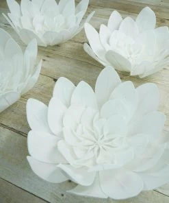 HIER_3400 4 Pack 16" White Real Feel Foam Daisy Flowers Chargers & Centerpieces
