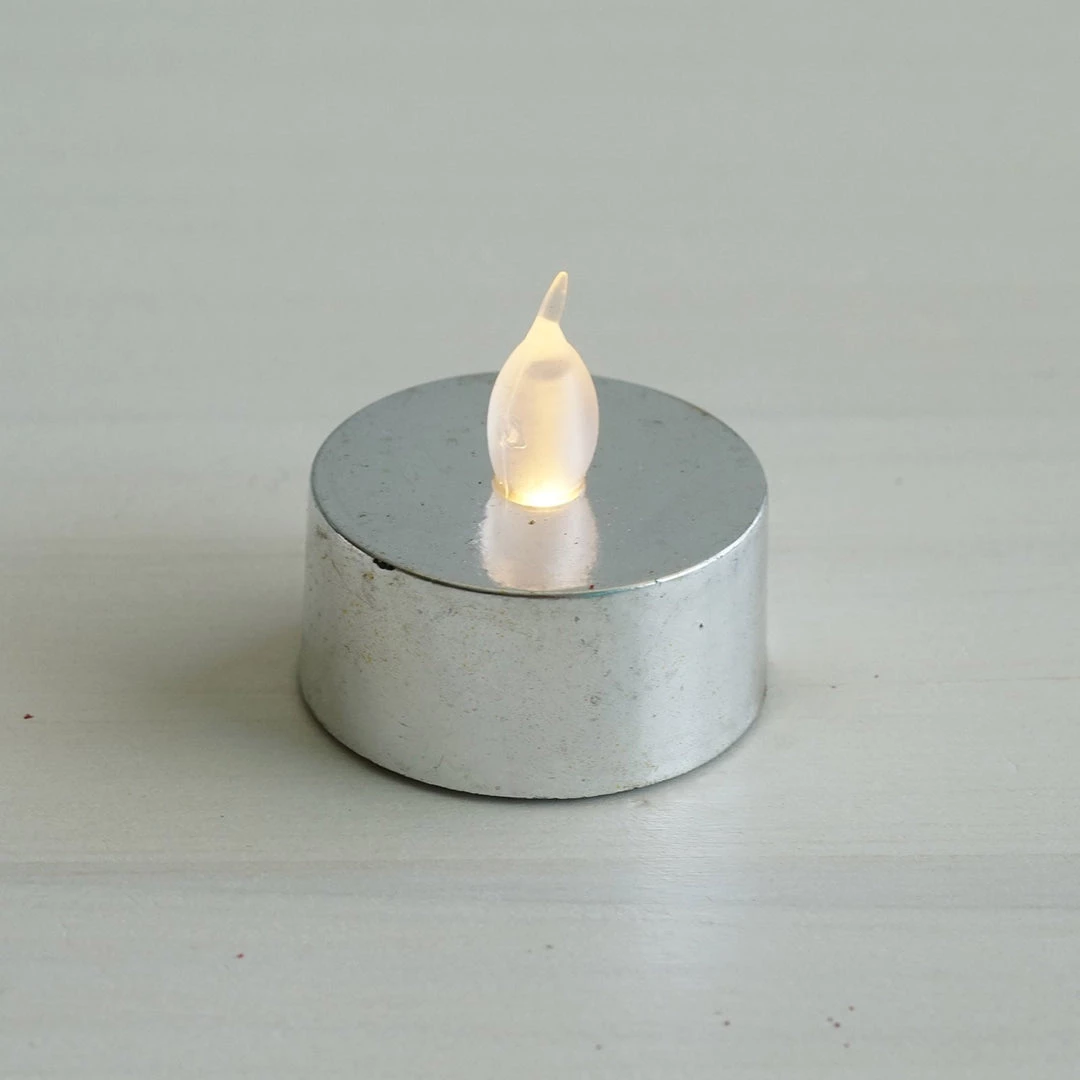 HIER_3720 12 Pack | Metallic Flameless LED Candles | Battery Operated Tea Light Candles | Silver 8 HIER_3720 12 Pack | Metallic Flameless LED Candles | Battery Operated Tea Light Candles | Silver
