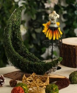 HIER_1600 13" Crescent Half Moon Preserved Natural Moss Centerpiece With Wooden Slab Chargers & Centerpieces