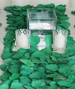 HIER_5130 500 Hunter Emerald Green Silk Rose Petals Chargers & Centerpieces