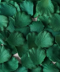 HIER_5130 500 Hunter Emerald Green Silk Rose Petals Chargers & Centerpieces