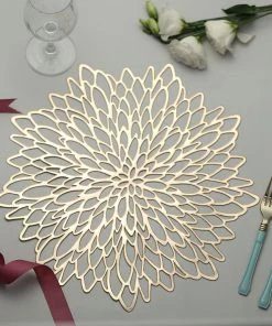 HIER_4720 6 Pack | Gold Decorative Floral Vinyl Placemats Non-Slip Table Mats For Dining - Round 15" Disposable Dinnerware