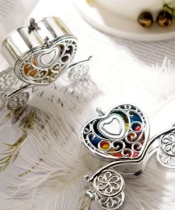 HIER_5320 12 Pack | 4" Silver Heart Carriage Party Favor Gift Boxes, Candy Treat Containers Tabletop Decor 21 HIER_5320 12 Pack | 4