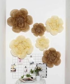 HIER_3400 6 Pack Natural & Cream Assorted Size Paper Peony Flowers - 7" | 9" | 11" Chargers & Centerpieces