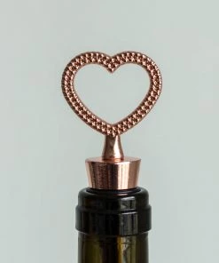 HIER_5340 Blush/Rose Gold Metal Studded Heart Wine Bottle Stopper Wedding Favor With Velvet Gift Box Tabletop Decor